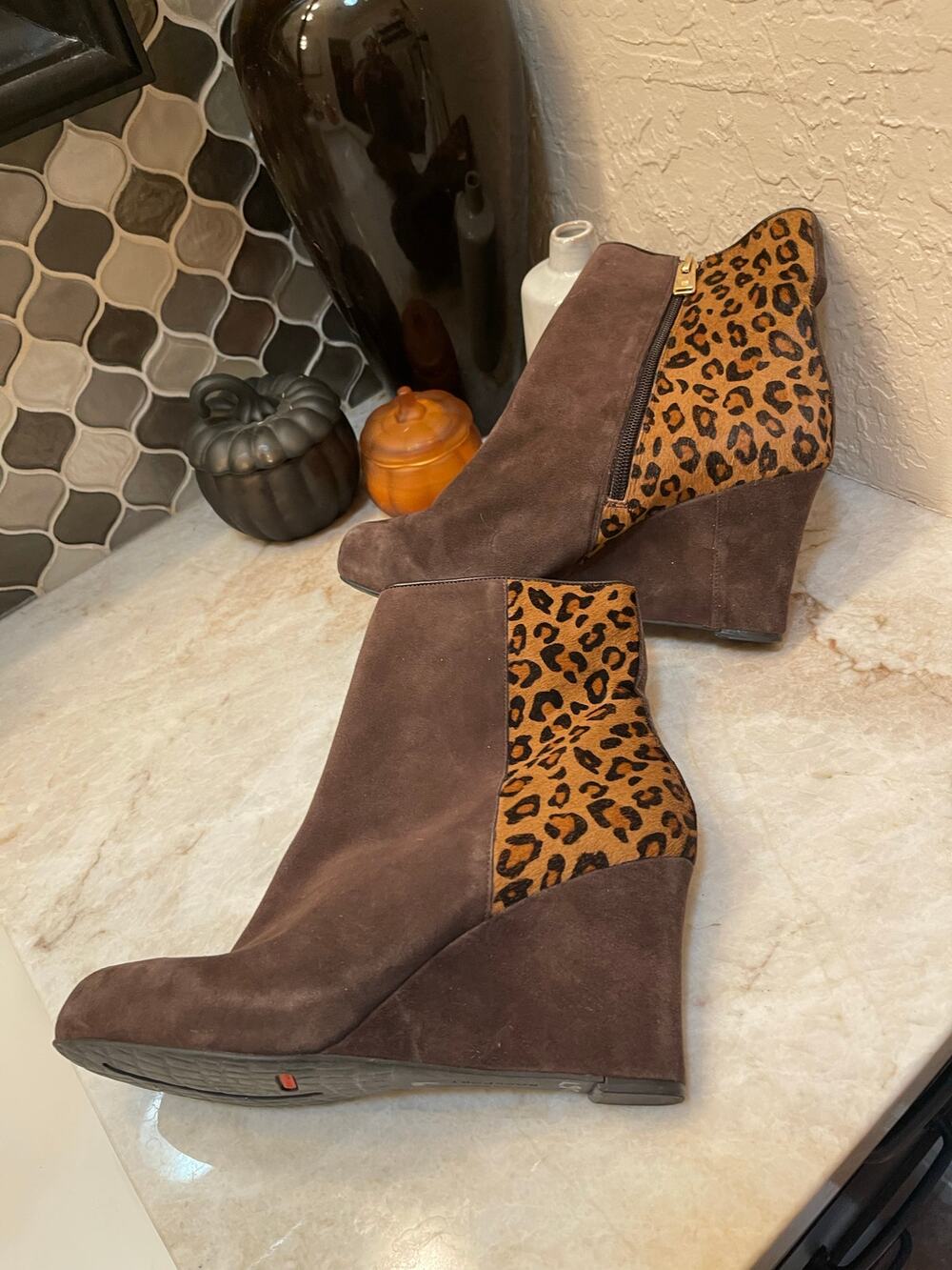 Rockport brown and leopard print leather & calf hair wedge booties sz 9
